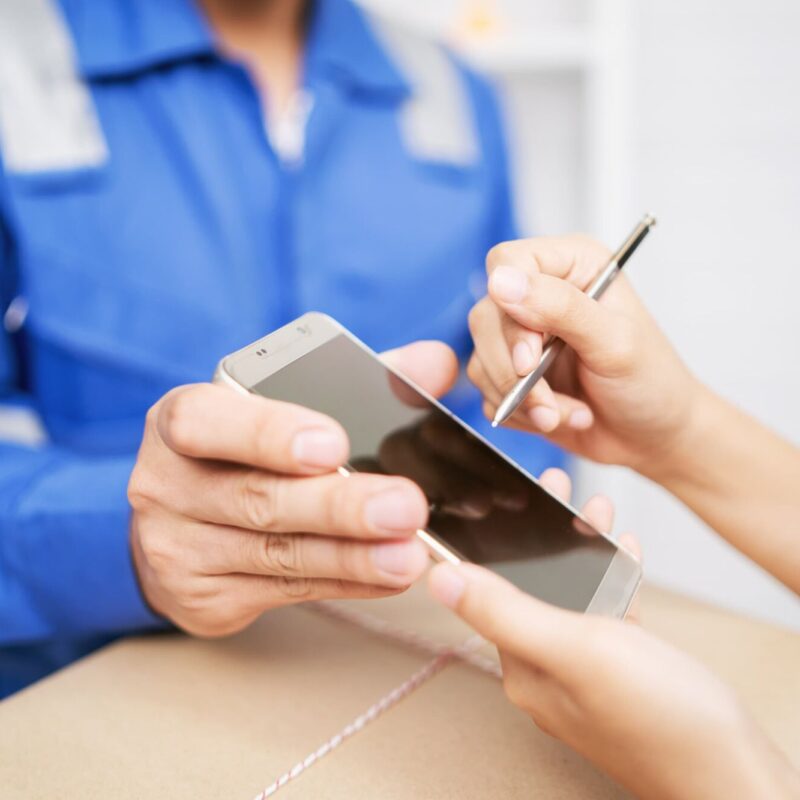 ADOBESTOCK_294123303 800X800 | FA LOGISTICS Nos solutions de transports de marchandises en Île-de-France et dans le Grand-Est Haguenau 1
